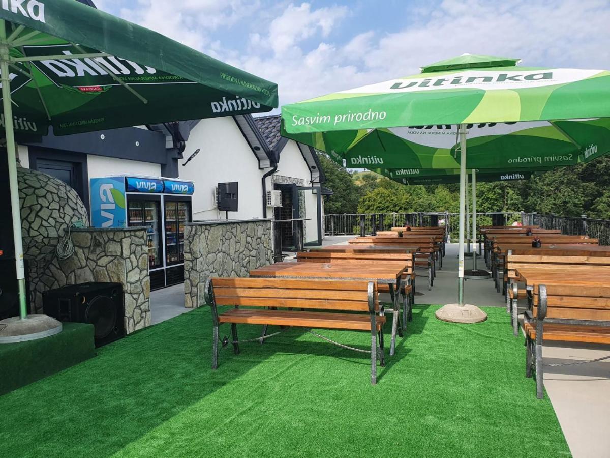 צאזין Motel Aladin מראה חיצוני תמונה